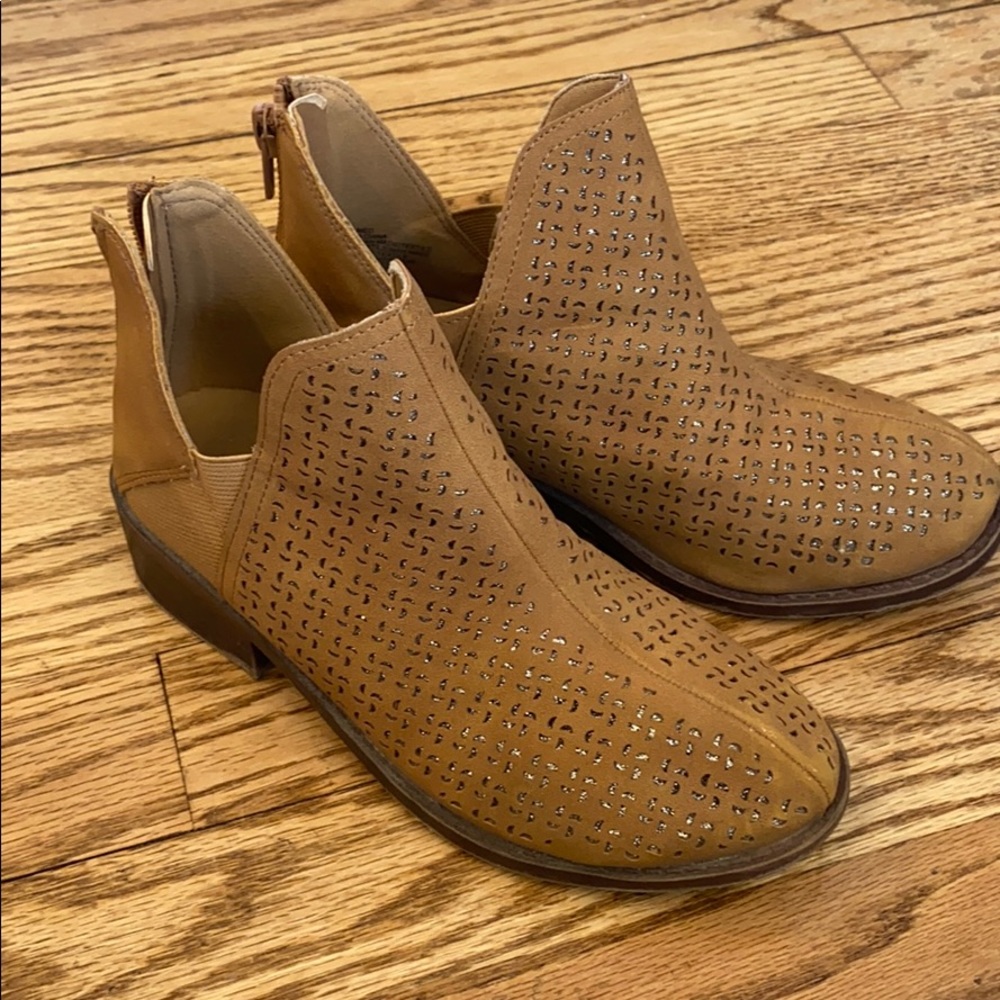 Girls leather booties size 1 Sonoma